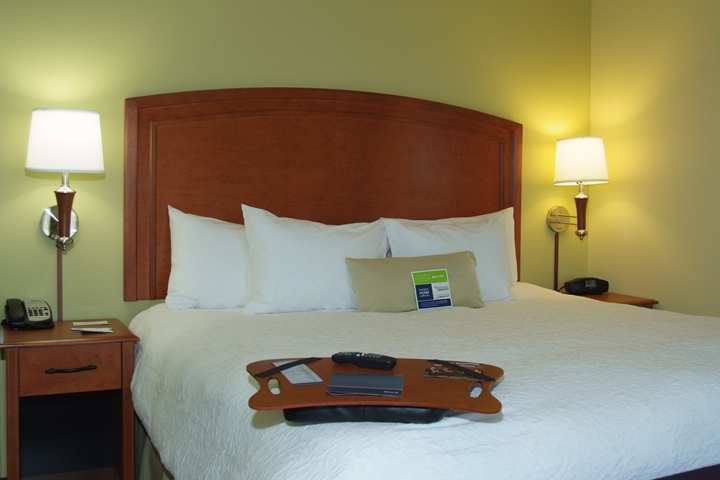 Hampton Inn Macomb Pokoj fotografie